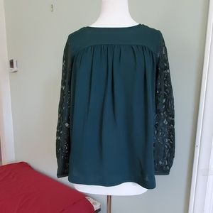 ⬇️ PRICE DROP ⬇️ LS Blouse with Lace Sleeves